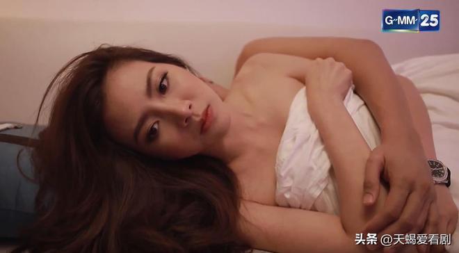 泰剧《火之迷恋》冷艳妈妈桑和绿茶小水的塑料姐妹情(图14)