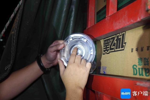 南国智库·调查一货车的“违禁品”！海口执法人员一路追踪从民宅内揪出存储窝点(图2)