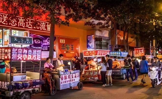 路边摊用塑料袋盛饭高温热汤直接倒进还能吃吗？(图5)