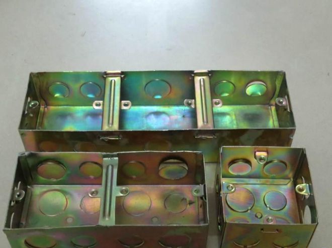 电线暗盒装金属的还是塑料的？一旦用了这种真不知后果多严重！(图3)