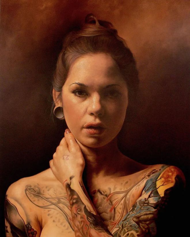 超写实的人物油画被一层气泡膜包裹着伸手去揭却怎么都揭不开