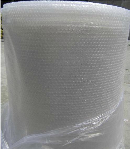 句容建荣汽配取得位置可调的压延产品包装缠绕机专利能满足对不同规格压延产品进行缠绕包裹处理。