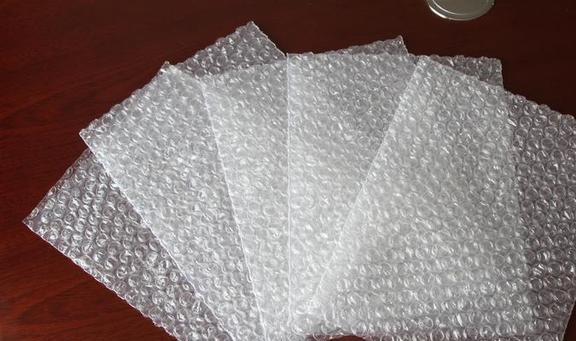 快递里的气泡膜别扔啦！放卫生间、厨房特实用一年能省不少钱！(图12)