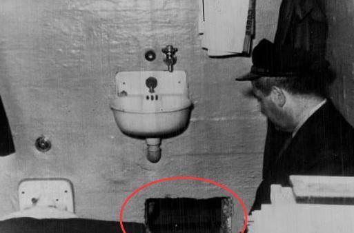 史上最强越狱三人组：自制假人头、挖洞一年逃亡57年仍未被抓获(图8)