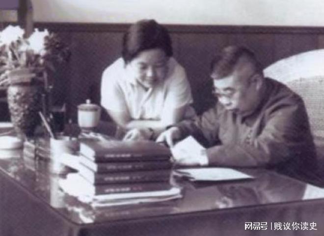 吴法宪和妻子陈绥圻在济南的晚年生活