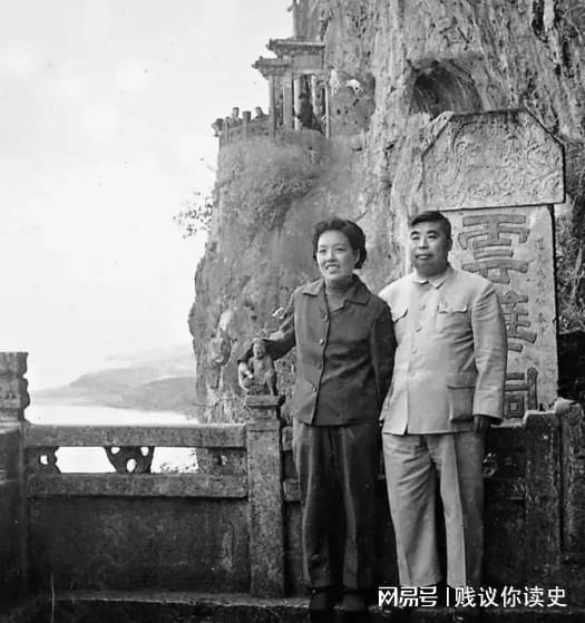 吴法宪和妻子陈绥圻在济南的晚年生活(图3)