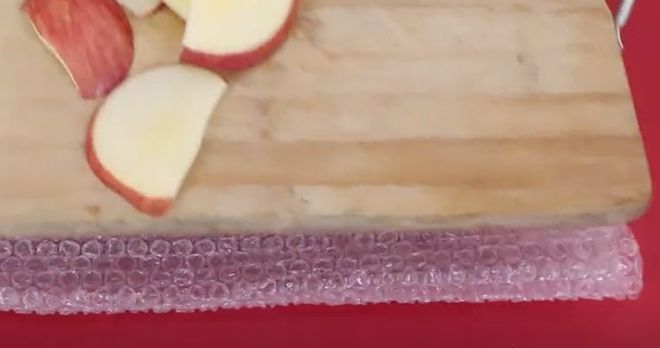 不管啥家庭快递气泡膜千万不要扔放在厨房真实用节省好几百(图2)