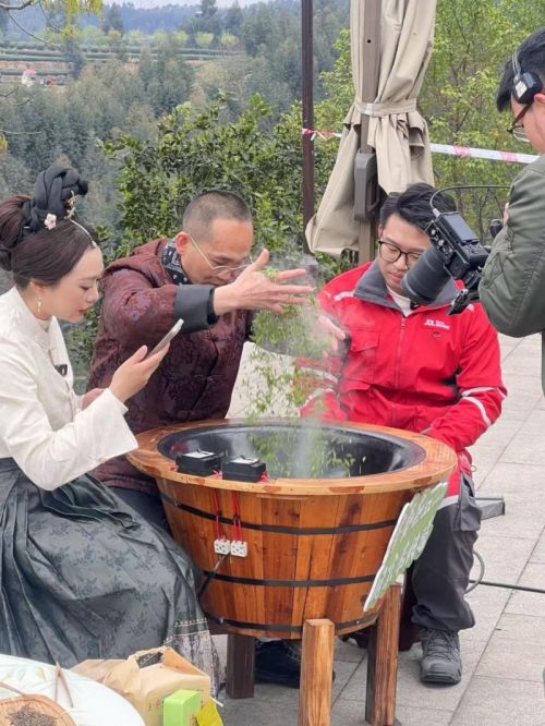 非遗茶艺×现代物流：京东快递打造春茶出山“最快双通道”(图3)
