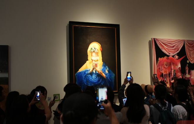 川美毕业生作品《祷》爆火！网友：太逼真了差点上手摸(图2)