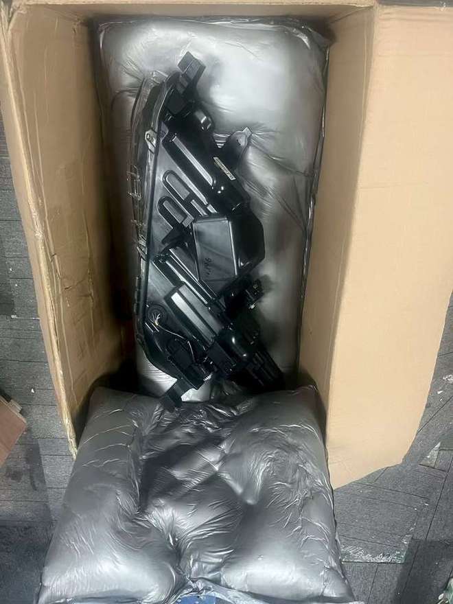 聚氨酯发泡机黑科技！汽车车灯运输防震新方案破损率直降90%！(图2)