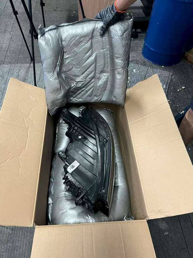 聚氨酯发泡机黑科技！汽车车灯运输防震新方案破损率直降90%！