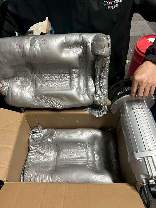 航空配件运输新选择：聚氨酯发泡胶防震防损更安心！(图3)