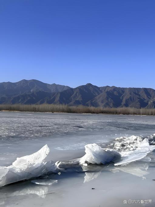 北京突降冰雹市民称10年来头次见 罕见天气引发广泛关注
