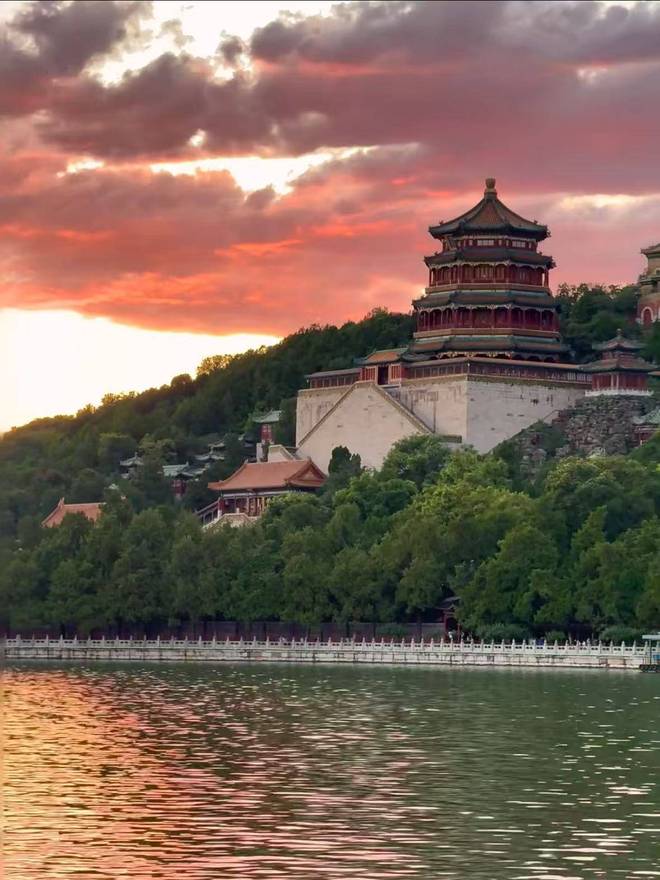 北京必看攻略：整合热门景点与地道美食的饕餮游玩路线(图2)