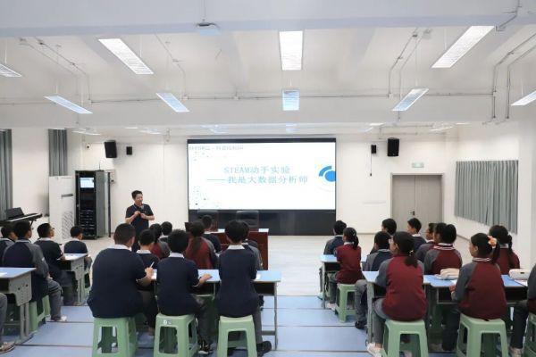 殷久利：让高铁载着数学火种点亮科技强国路