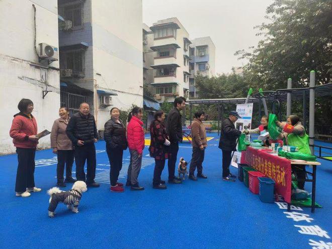 重庆市两江新区天宫殿街道：垃圾分类新风吹入百姓家(图2)