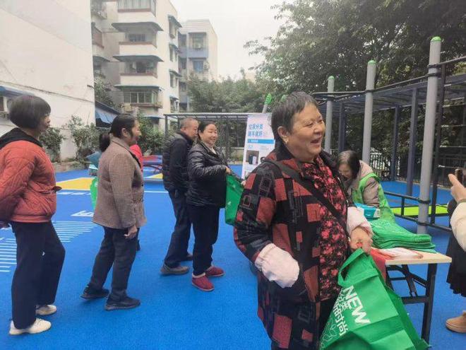 重庆市两江新区天宫殿街道：垃圾分类新风吹入百姓家(图3)