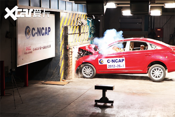 用实力验证安全 长安逸动PLUS碰撞测试(图5)