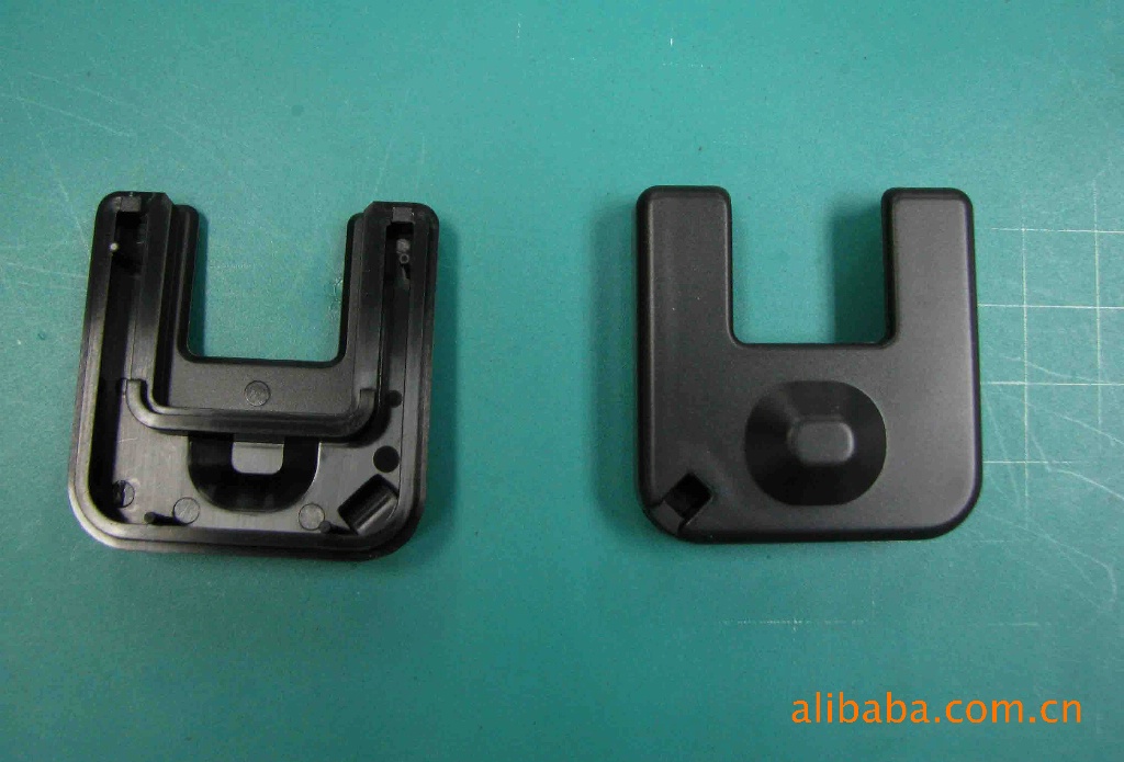 晋腾精密模具取得一种精密塑胶模具专利使定模机构和动模机构的锁定更加快速提高生产效率