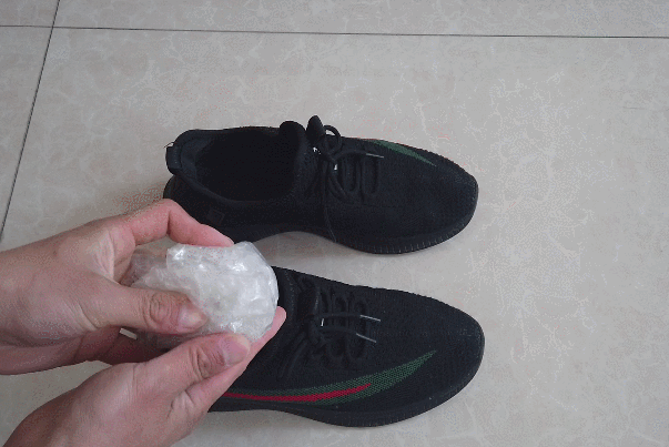 快递气泡膜别扔了放在家里有大用处解决了很多家庭的烦恼(图3)