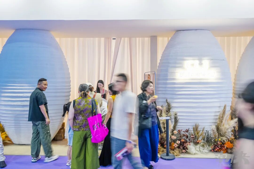 【万象潮新潮向海宁】2026海宁皮革时装展隆重举行蓄势破界！(图15)